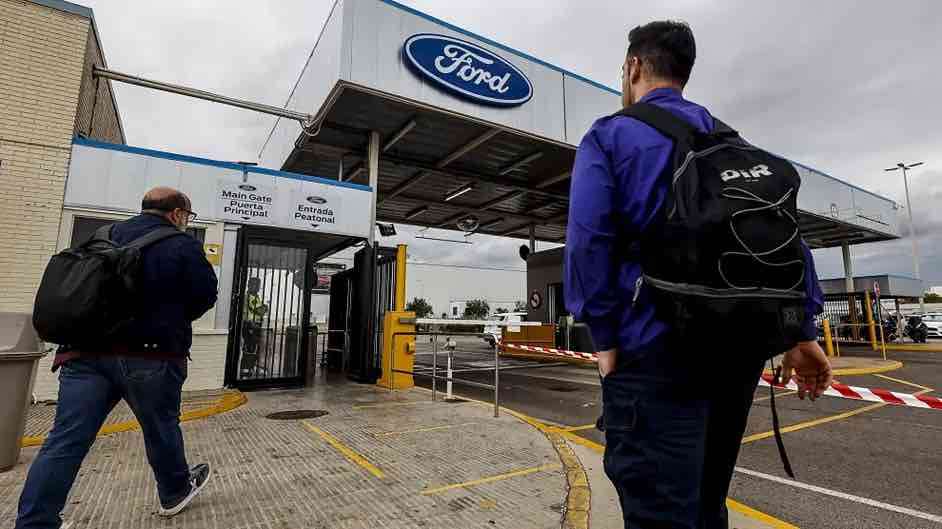vendedor de coches en Ford